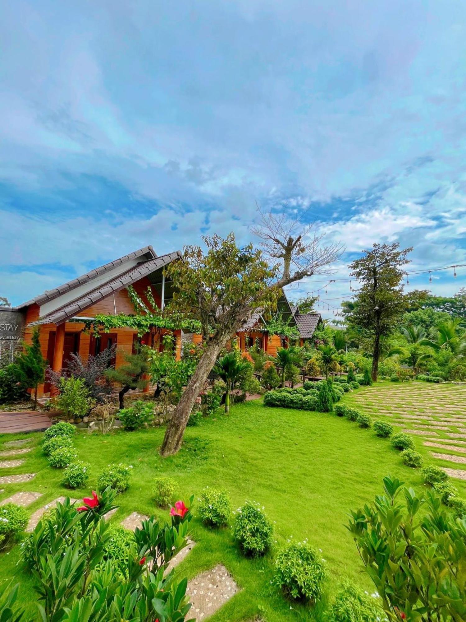 Sora Homestay Плейку Экстерьер фото