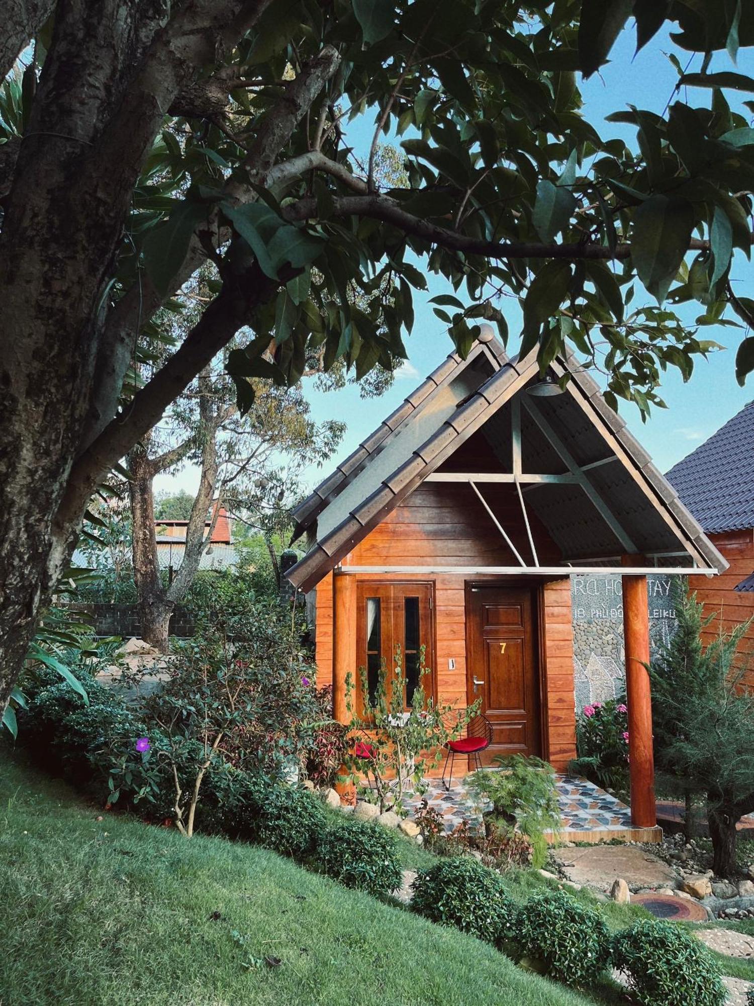 Sora Homestay Плейку Экстерьер фото